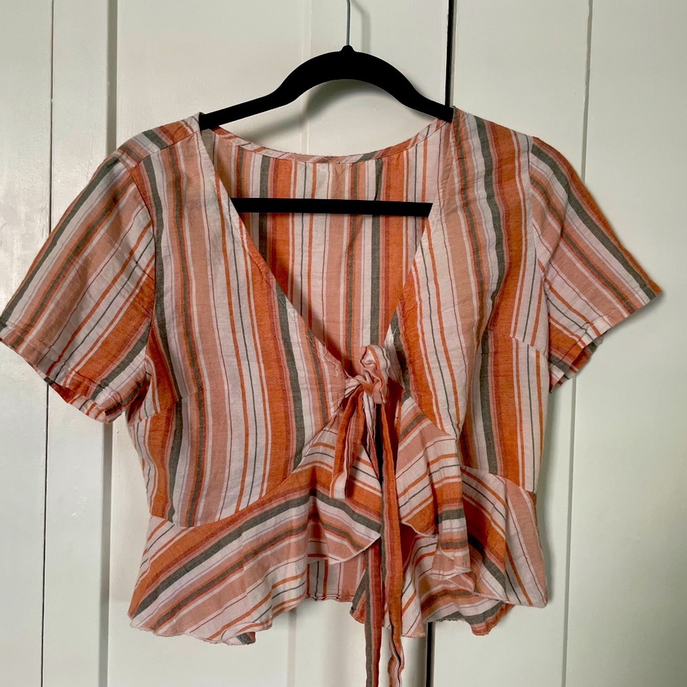 Stripe ruffle tie crop top - size L - Picture 1 of 3